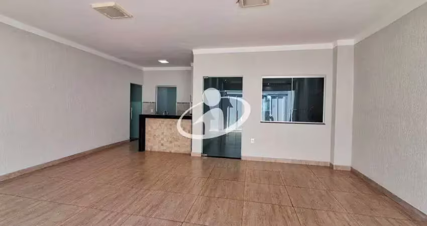 Casa com 3 quartos para alugar no Novo Mundo, Uberlândia 