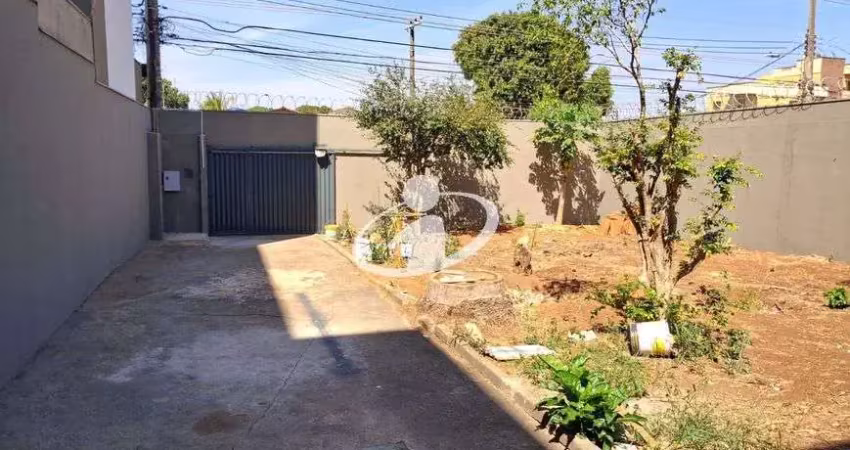 Casa com 3 quartos para alugar no Vigilato Pereira, Uberlândia 