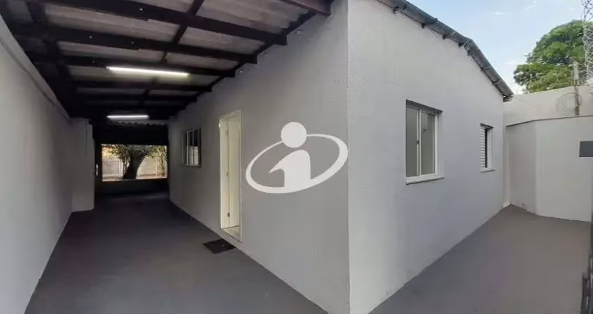 Casa com 2 quartos para alugar no Shopping Park, Uberlândia 