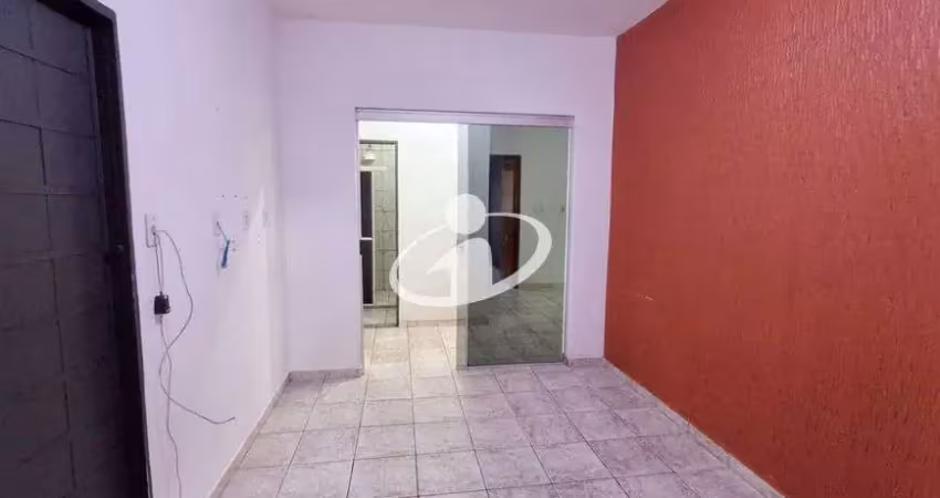Casa com 3 quartos para alugar em Laranjeiras, Uberlândia 