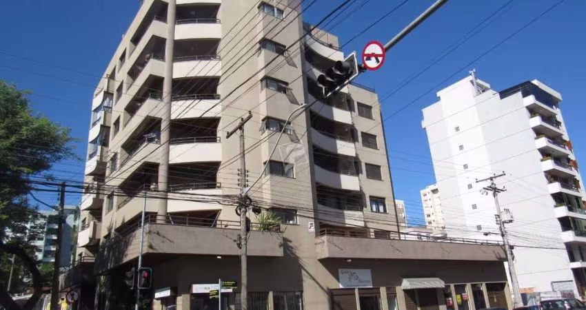 Apartamento com 3 quartos para alugar no Centro, Caxias do Sul 
