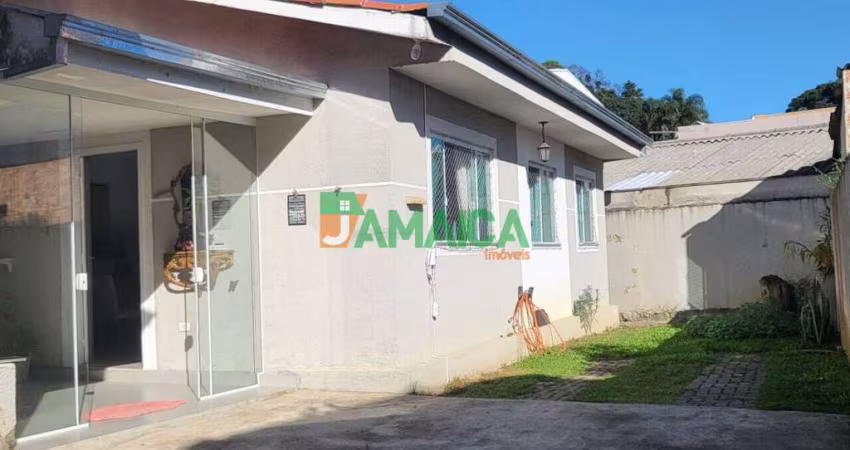 Casa térrea no Santa Cândida com 03 quartos: Condomínio fechado com quintal e espaço gourmet - 5250