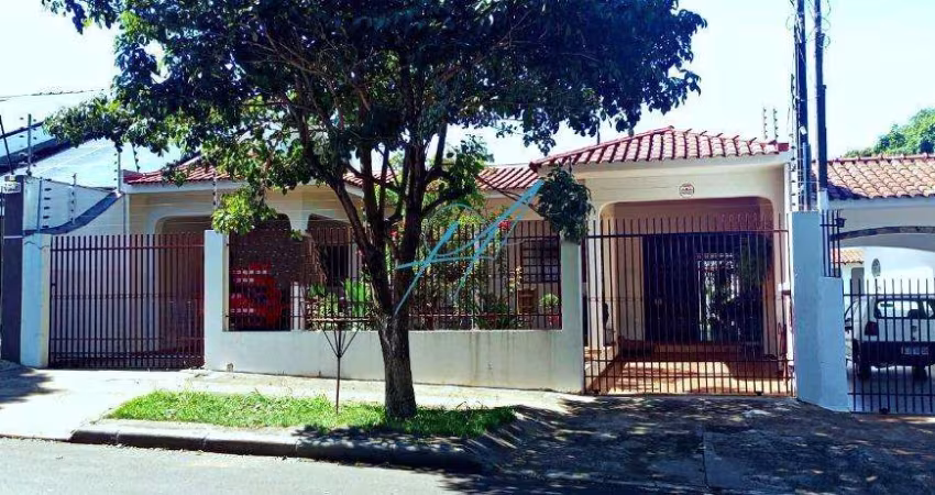 Casa à venda em Maringá, Zona 8, com 3 quartos, com 165 m²
