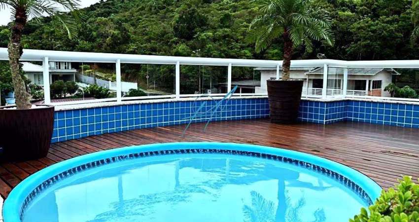 Cobertura à venda em Bombinhas, Distrito de Canto Grande, com 3 suítes, com 139.2 m²