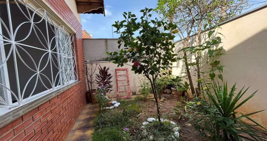 Casa térrea, 3 dormitórios, com ótima localização no bairro (Imóvel com Renda!) - Bairro Nova América