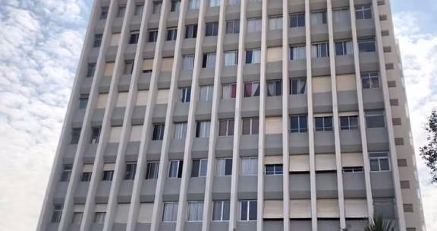 Apartamento amplo, andar alto, com linda vista panorâmica, no bairro Vila Boyes