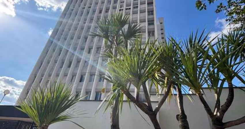 Apartamento amplo, andar alto, completo de armários, com vista panorâmica. Bairro: Vila Boyes