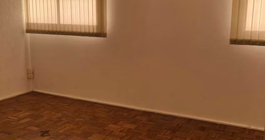 Sala comercial, pronta, para uso imediato. Bairro: Alto