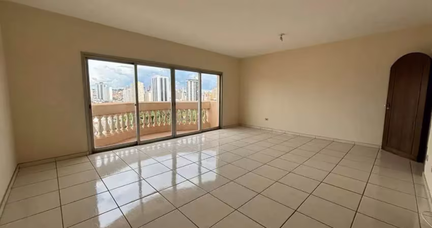 Apartamento amplo, andar alto, pronto para morar, no centro