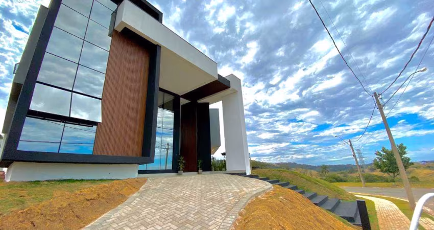 Condomínio com 4 quartos à venda em Monte Alegre - SP