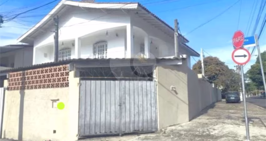 Casa com 3 quartos à venda em Centro - SP