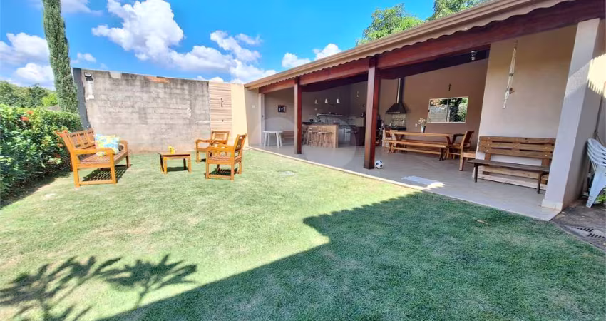 Casa com 4 quartos à venda em Santa Cândida - SP