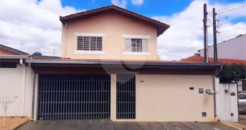 Casa com 3 quartos à venda em Centro - SP