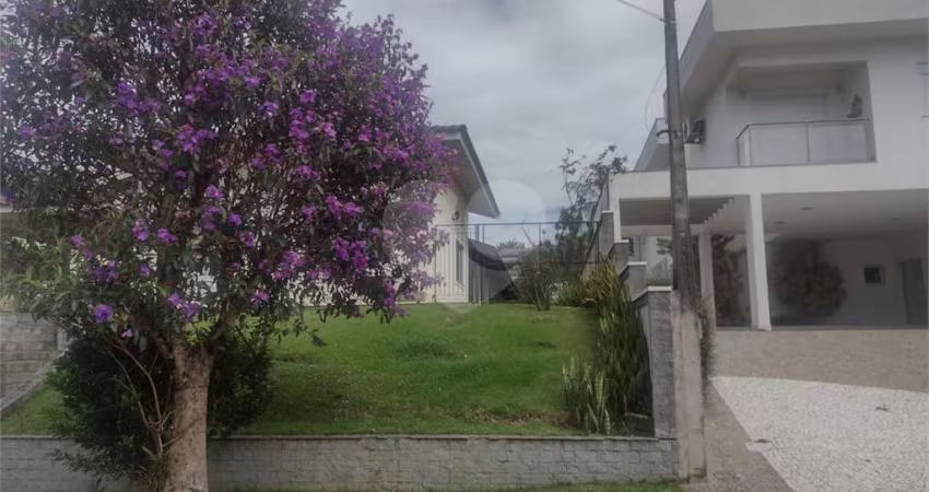 Condomínio com 3 quartos à venda em Marambaia - SP