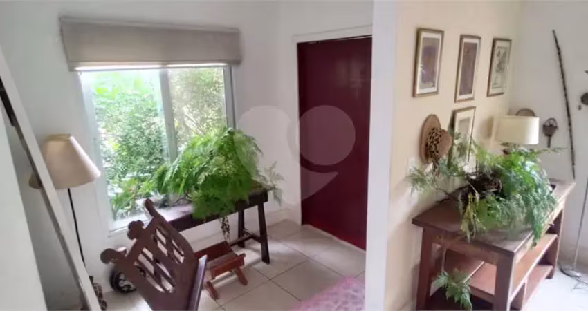 Sobrado com 2 quartos à venda em Bosque - SP