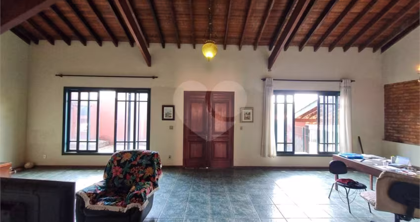 Casa com 3 quartos à venda em Bosque - SP