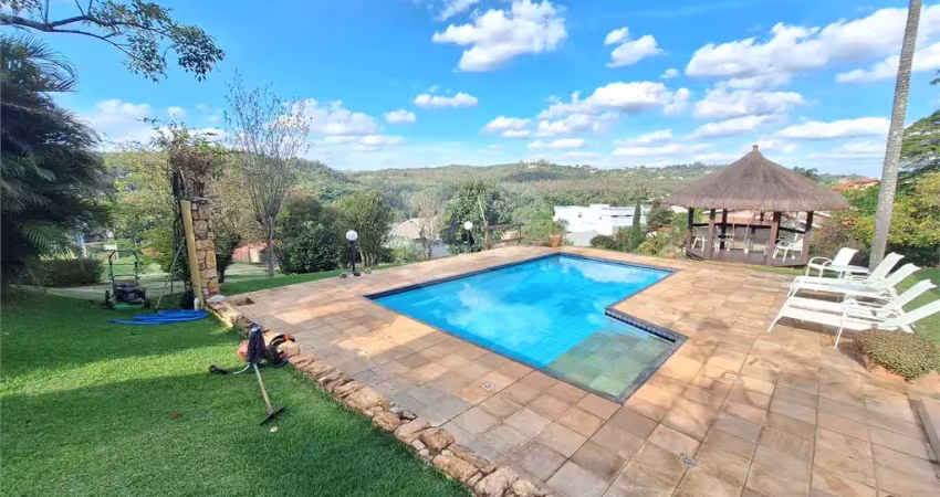 Casa  à venda com 3 quartos, sendo 3 suítes,  no condomínio chacaras do lago, vinhedo - sp