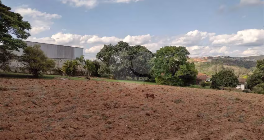Terreno à venda na Avenida João Páffaro, Pinheirinho, Vinhedo
