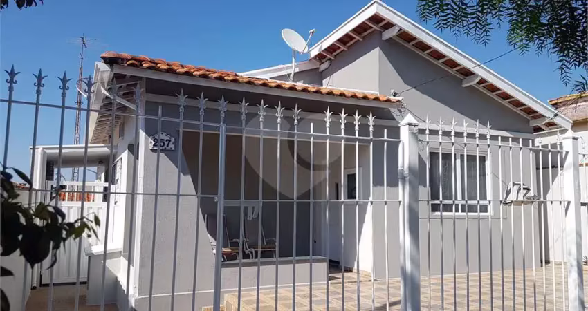 Casa à venda com 3 quartos, sendo 1 suíte,  em vila planalto, vinhedo - sp