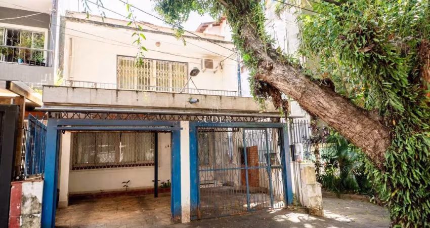 Casa com 3 quartos à venda na Rua Sinimbú, 160, Petrópolis, Porto Alegre