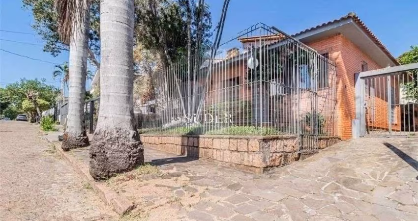 Casa com 3 quartos à venda na Rua Professor Fernando Carneiro, 112, Três Figueiras, Porto Alegre