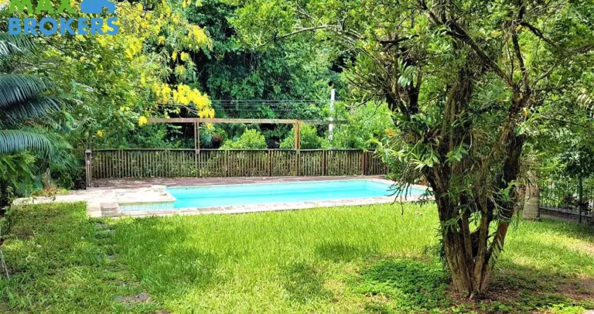 Casa à venda na gloria, quintal, piscina, 3 quartos, 2 vagas