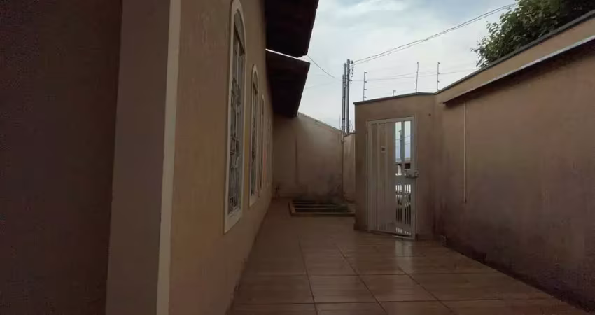 Casa com 3 dormitórios à venda, 164 m² por R$ 400.000,00 - Conjunto Cássio Rezende - Uberaba/MG