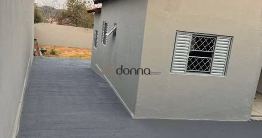 Casa à venda, no bairro de Lourdes. Com 03 quartos.