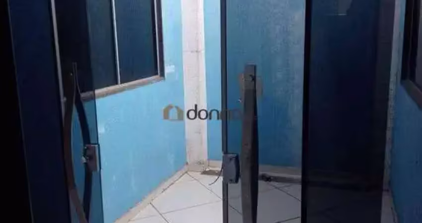 CASA COM 3 QUARTOS NO BAIRRO MANOEL MENDES