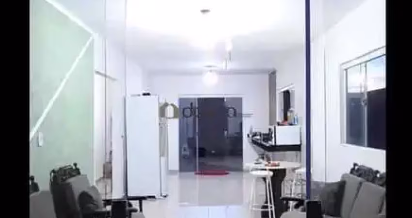 Casa a venda com dois quartos no bairro laranjeiras