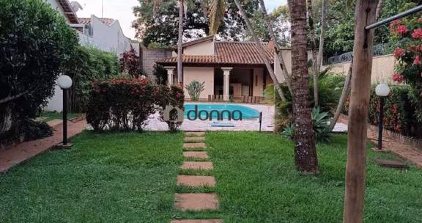 CASA COM 3 QUARTOS 1 SUÍTE - CONDOMÍNIO VILLAGE MERCÊS