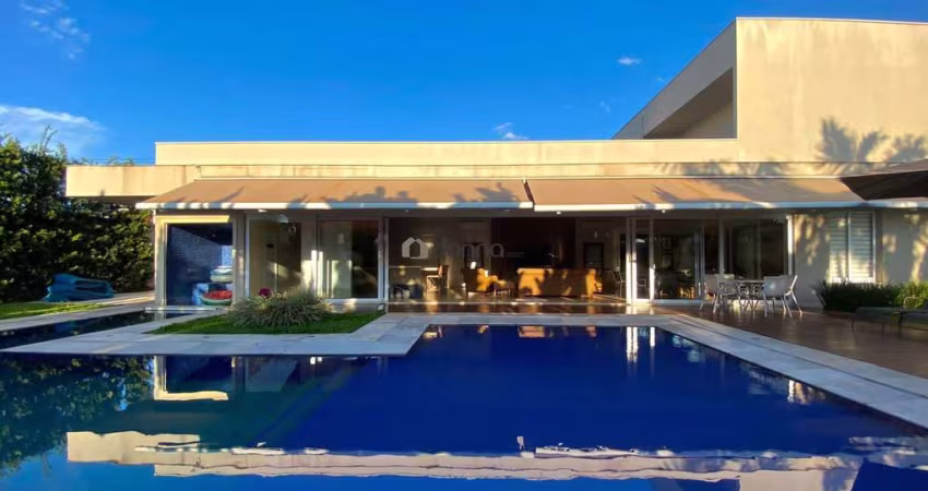 Casa a venda com quatro suites no condominio Damha 1