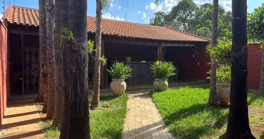Casa com 3 dormitórios à venda, 225 m² por R$ 980.000,00 - Quinta Boa Esperança - Uberaba/MG