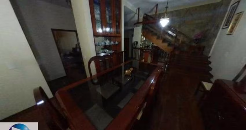 Sobrado para Venda, Vila Diniz, 5 quartos sendo 3 suítes, 2 salas, armários planejados, sauna, 6 vagas de garagem, sacada, piscina, varanda, quintal,