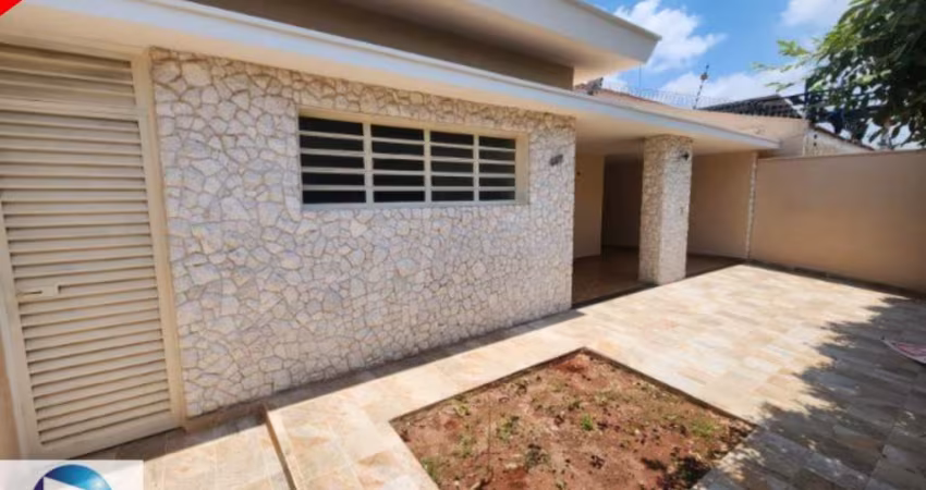 Imóvel à venda em São José do Rio Preto-SP: Casa com 3 quartos, 1 suíte, 2 salas, 2 banheiros, 2 vagas de garagem e 200m².