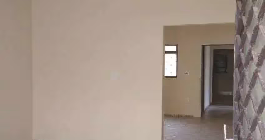 Casa residencial para locação, vila elvira, 03 dormitórios, sala, copa, cozinha, 01 banheiro, garagem, quintal, fácil acesso para o centro da cidade.
