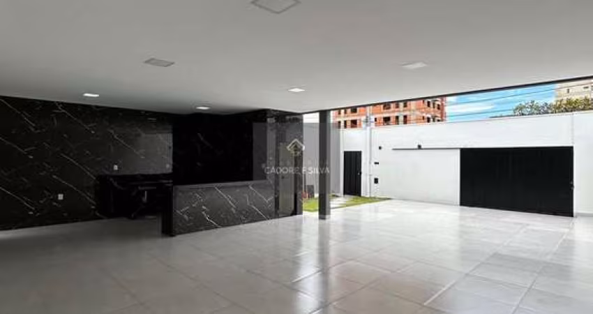 Casa à venda no Jardim Botânico, com 3/4 e 1 suíte e 6 vagas de garagem