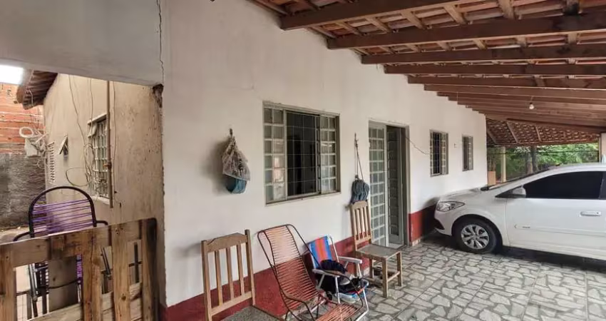 Casa com 3 quartos à venda na Rua Aroeira, Jardim Imperial, Cuiabá