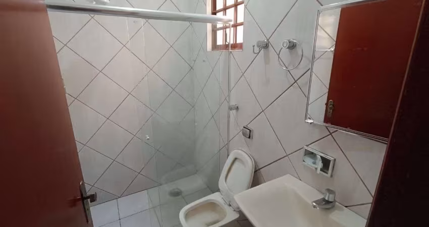 Casa com 2 dormitórios para alugar, 113 m² por R$ 1.444,09/mês - Deolinda Freire - Uberaba/MG