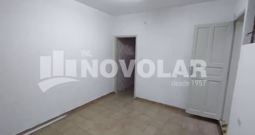 Conjunto comercial com vinte e dois metros quadrados de área construída, parque novo mundo