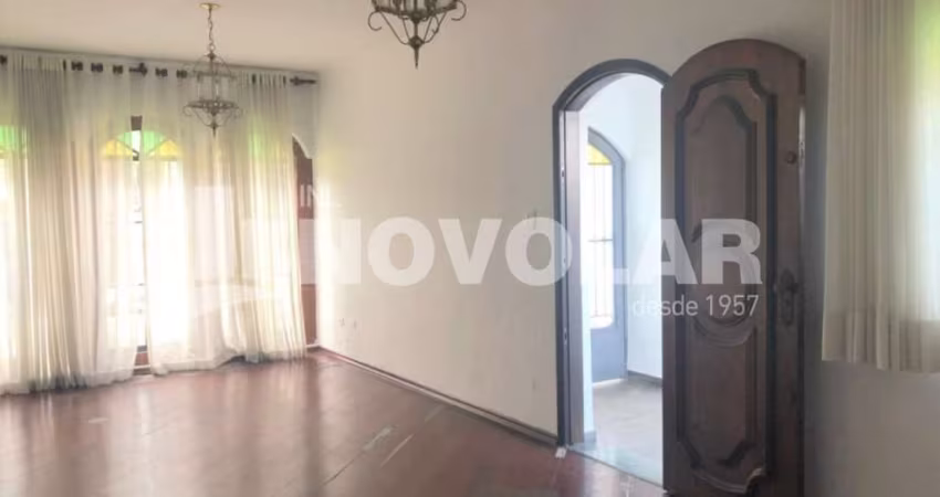 Sobrado no bairro Tucuruvi: 3 dormitórios, suíte e ampla área!
