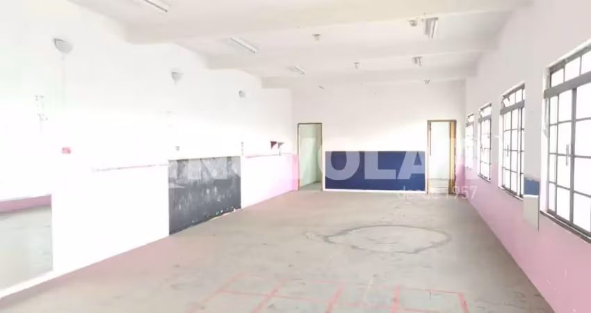 Prédio comercial no bairro da vila medeiros. para locação com 4 pavimentos, 20 salas, elevador.