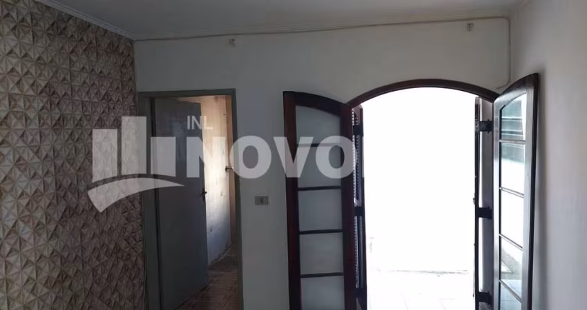 Oportunidade de Investimento: Imóvel à Venda com 3 Moradias para Renda