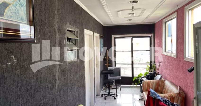 Casa Térrea para uso  Residencial e Salão Comercial no  Jardim Japão - 3 casas para renda.