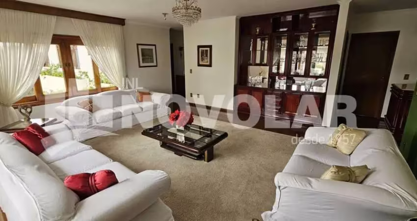 Apartamento incrível, 3 suítes sendo 1 master com closet e 4 vagas de garagem.