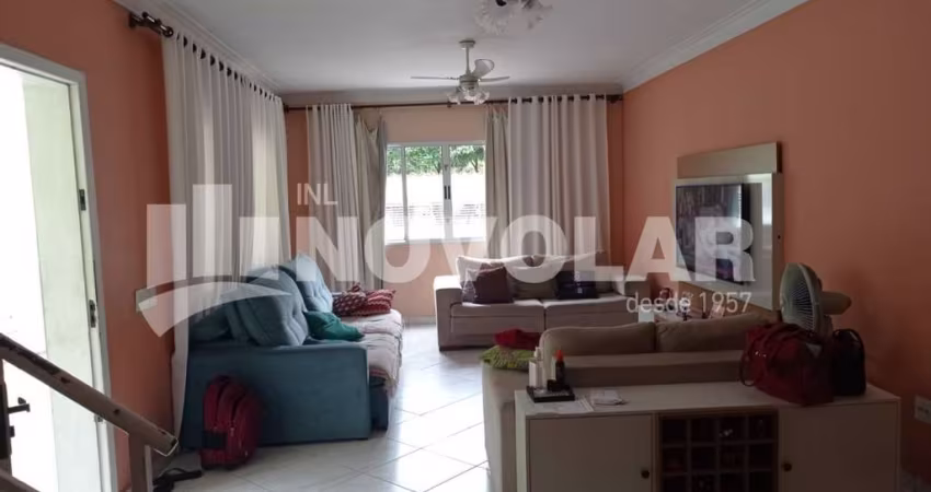 Sobrado amplo à venda na Vila Maria com 4 dormitórios e 5 vagas