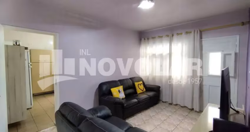 Imóvel com muitas possibilidades de renda. 3 residência no local.
