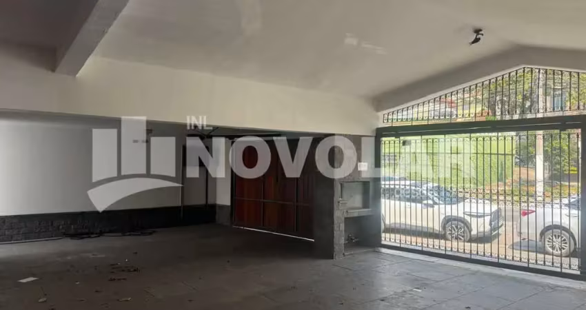 Casa térrea na vila maria em excelente localização, 4 vagas de garagem.