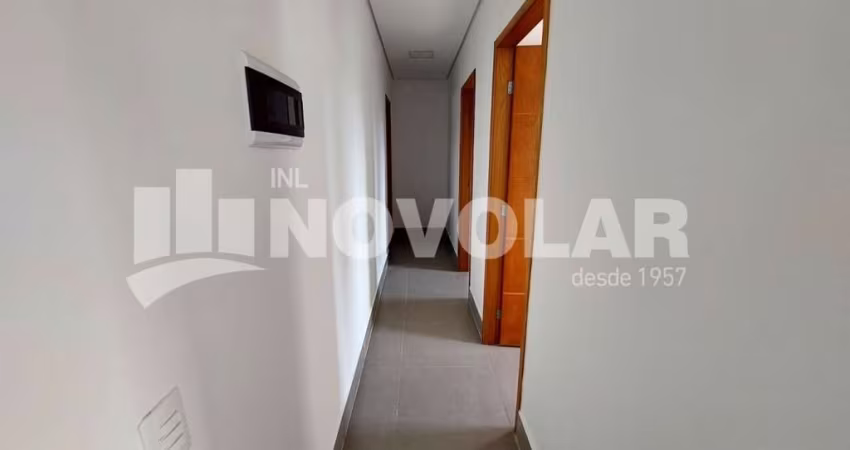 Apartamento em Santana com 2 dormitórios em Condomínio Fechado.