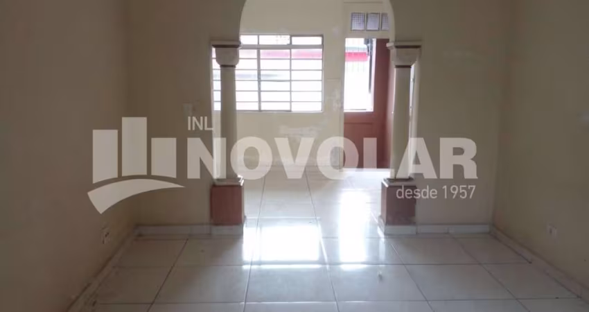 Prédio Comercial de 104 m² 5 com Salas e 2 Banheiros